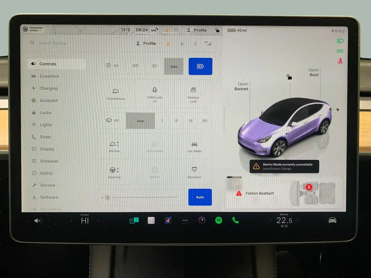 2022-tesla-model-y-e-long-range-big-26