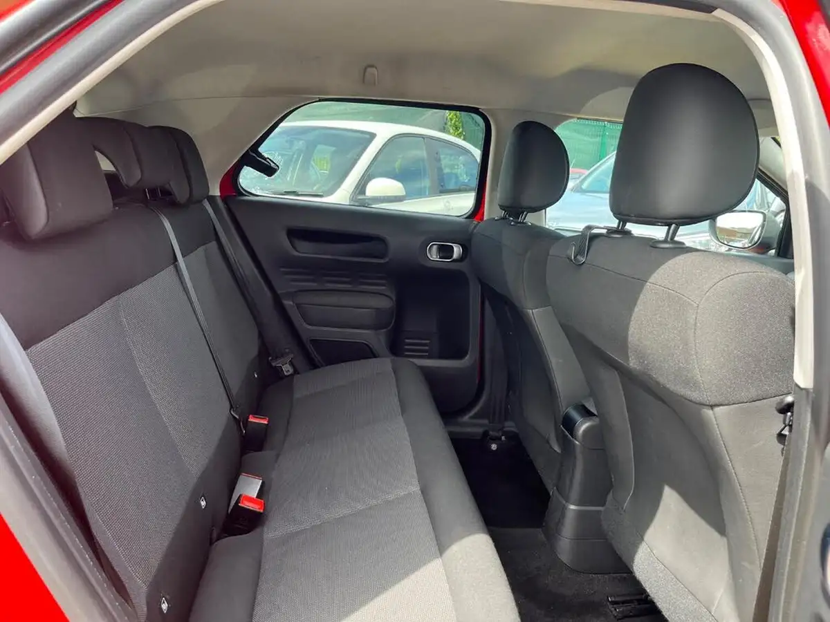 2015-citroen-c4-cactus-16bluehdi-flair-big-21