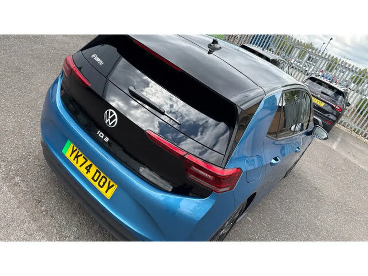 2025-volkswagen-id3-e-pro-match-59kwh-big-39