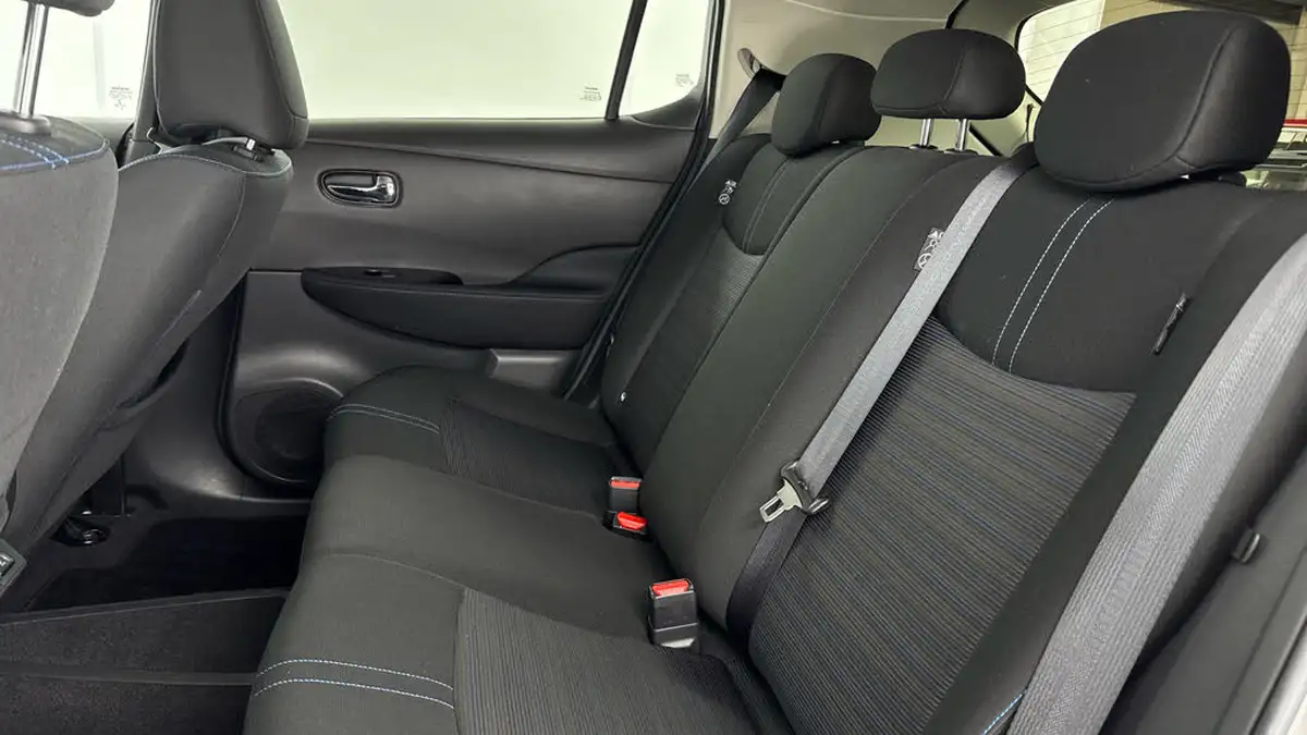 2022-nissan-leaf-e-n-connecta-39kwh-big-13