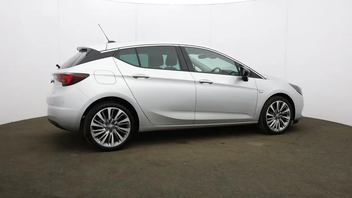 2021-vauxhall-astra-12-turbo-griffin-edition-hatchback-big-54