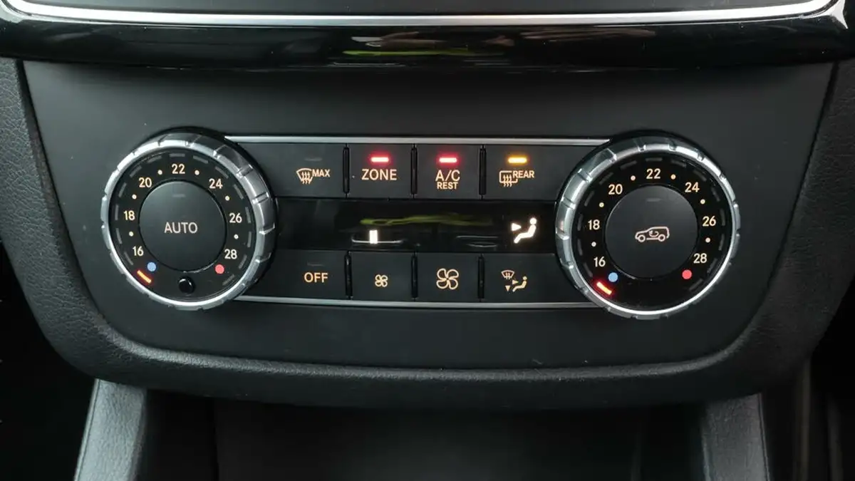 2018-mercedes-benz-gle-class-21d-gle250d-amg-night-edition-premium-plus-big-12