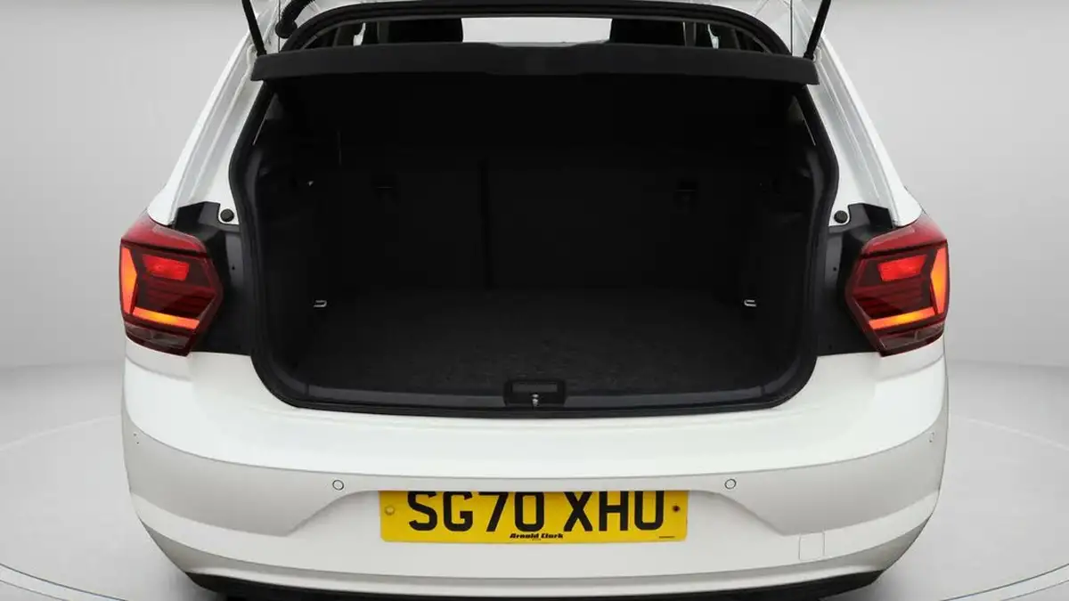 2020-volkswagen-polo-10-match-big-17