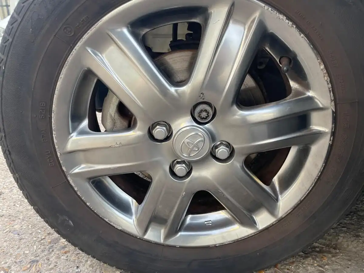 2009-toyota-iq-10-2-big-54