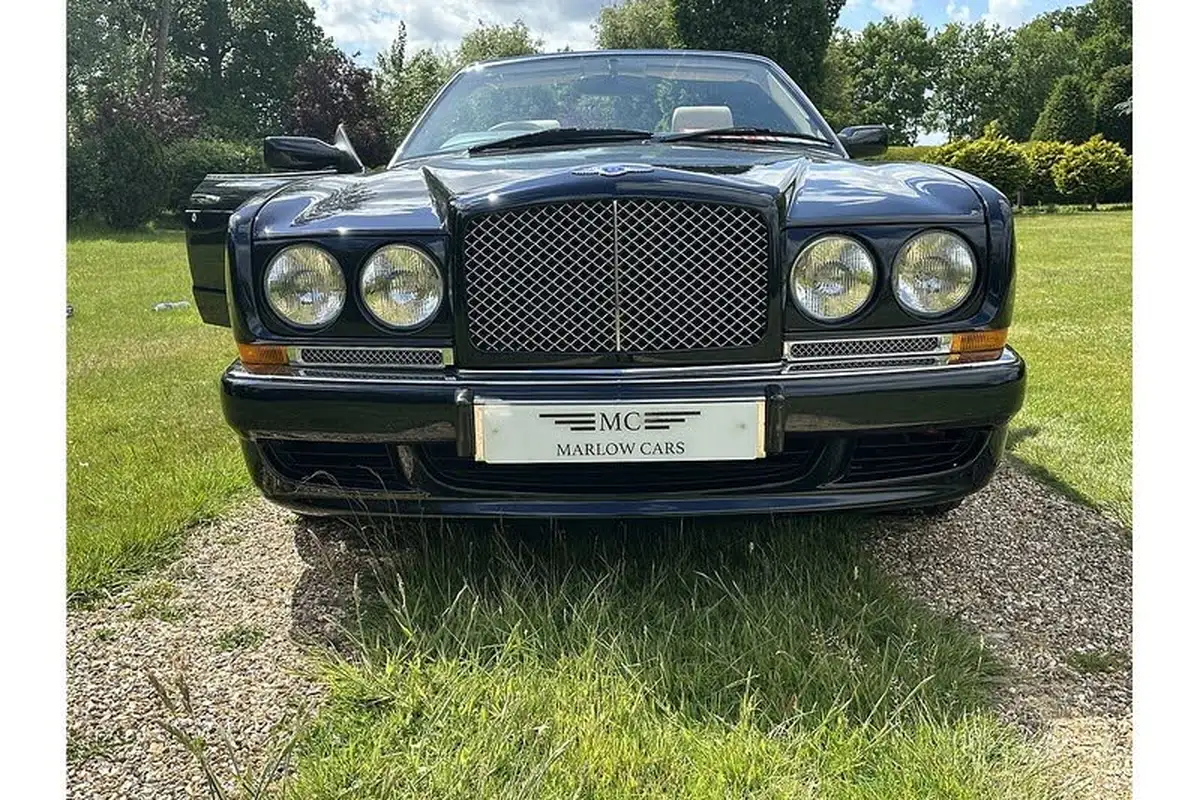 1997-bentley-azure-68-big-46