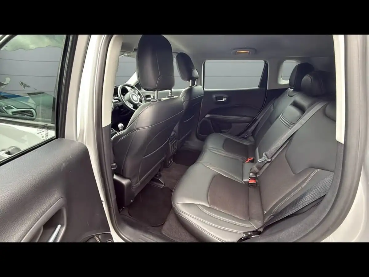 2018-jeep-compass-14-multiair-ii-longitude-big-27