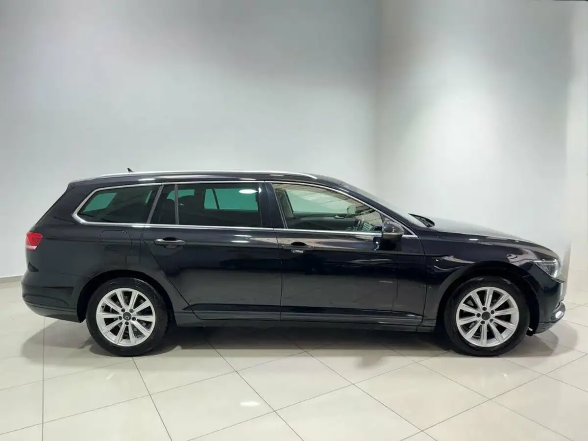 2015-volkswagen-passat-20tdi-se-business-bmtss-estate-5d-big-11