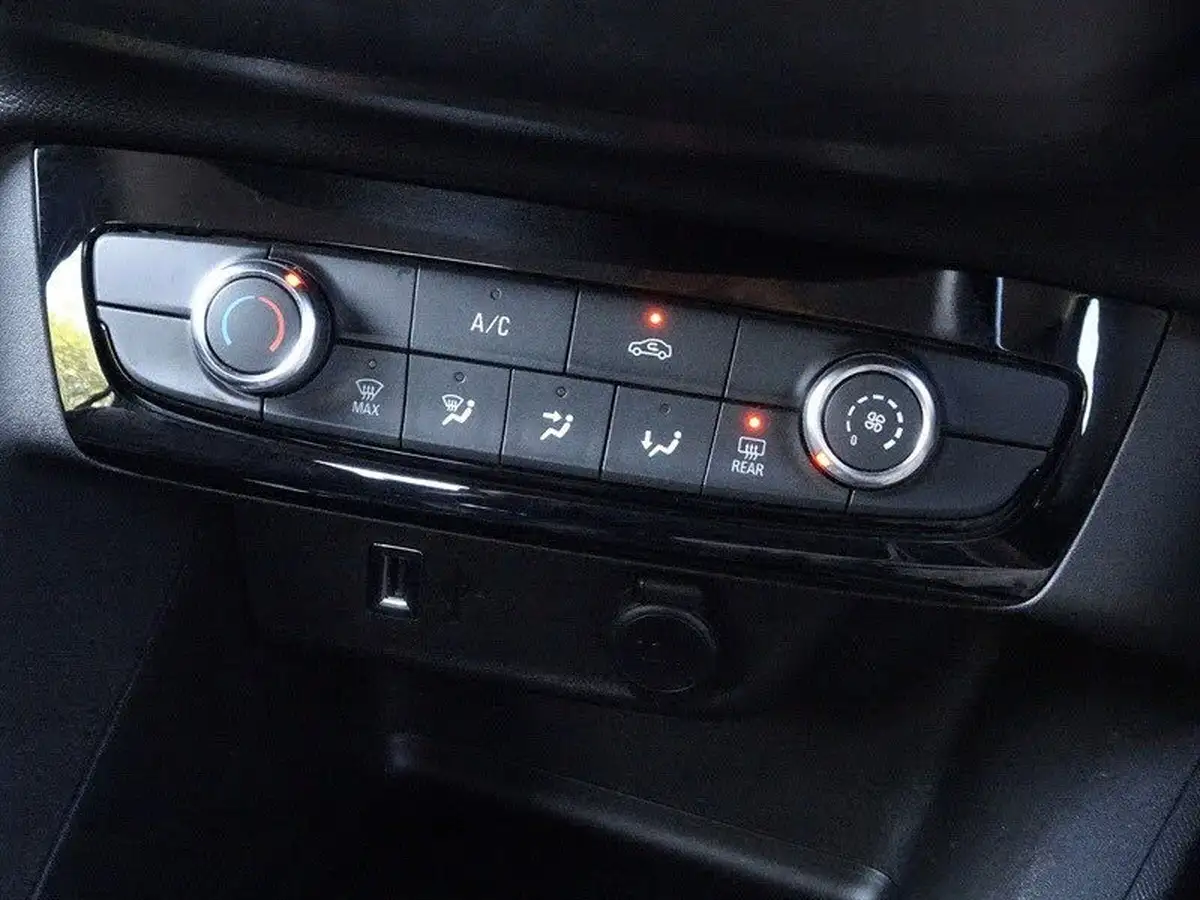 2020-vauxhall-corsa-12i-se-big-23