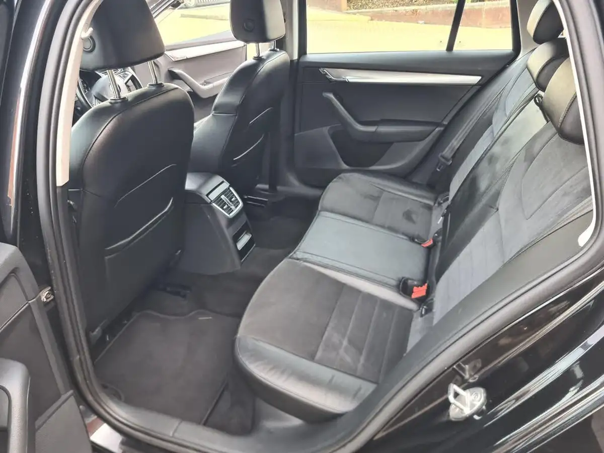 2016-skoda-octavia-20tdi-se-l-estate-big-40