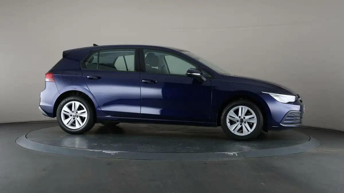 2022-volkswagen-golf-15-tsi-life-130ps-hatchback-big-57