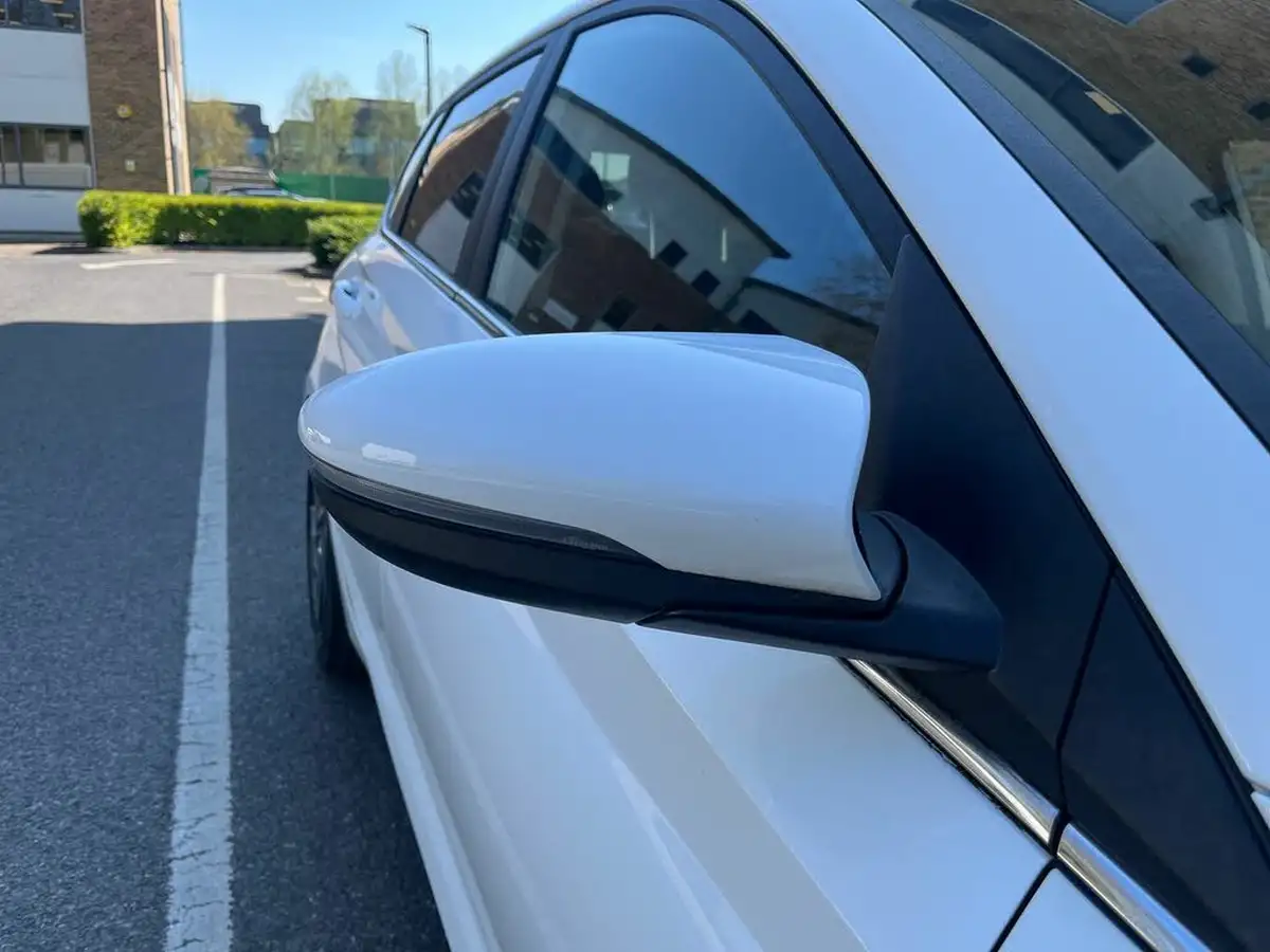 2022-hyundai-i20-10-t-gdi-premium-eclutch-imt-big-21