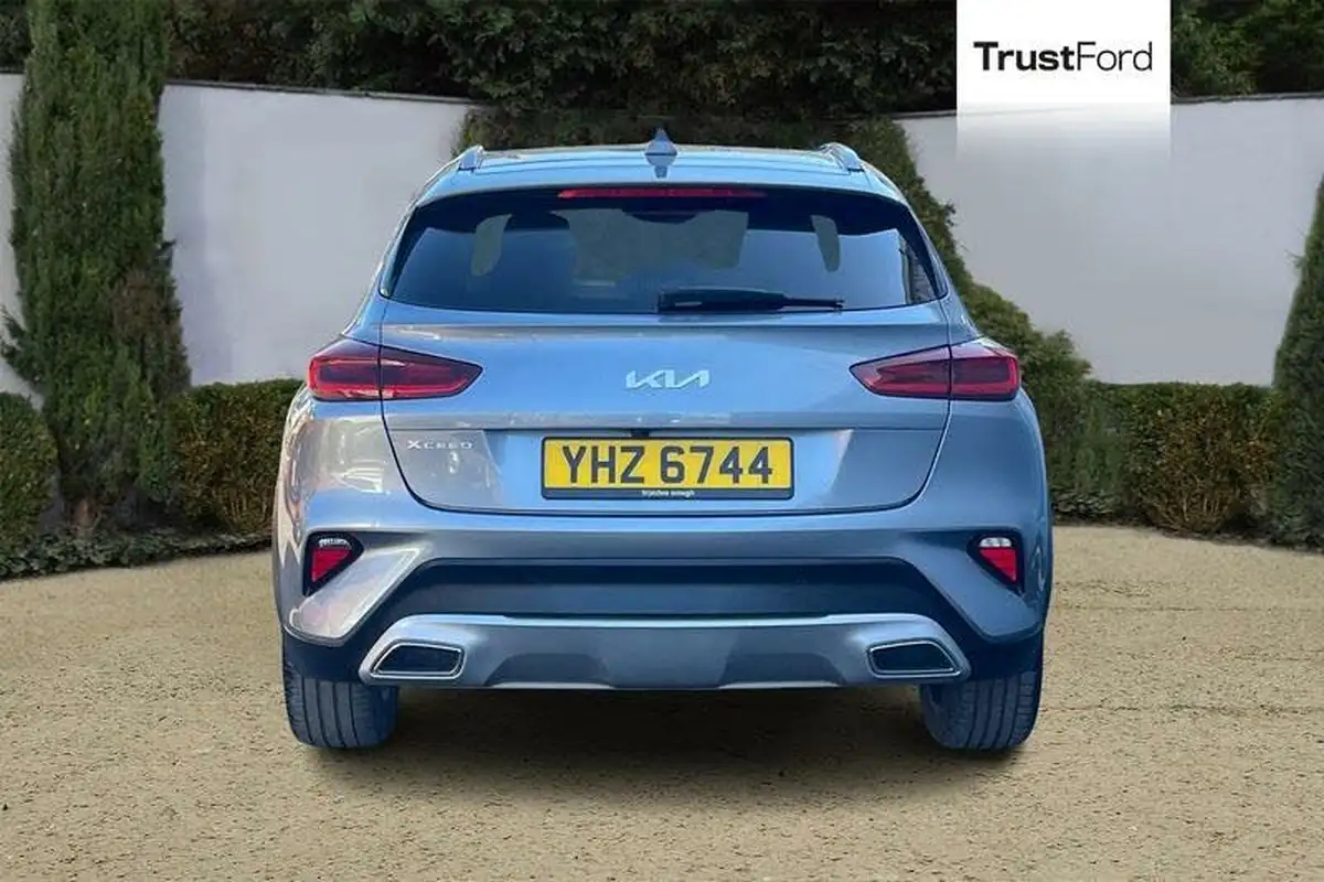 2022-kia-xceed-15-t-gdi-3-big-6