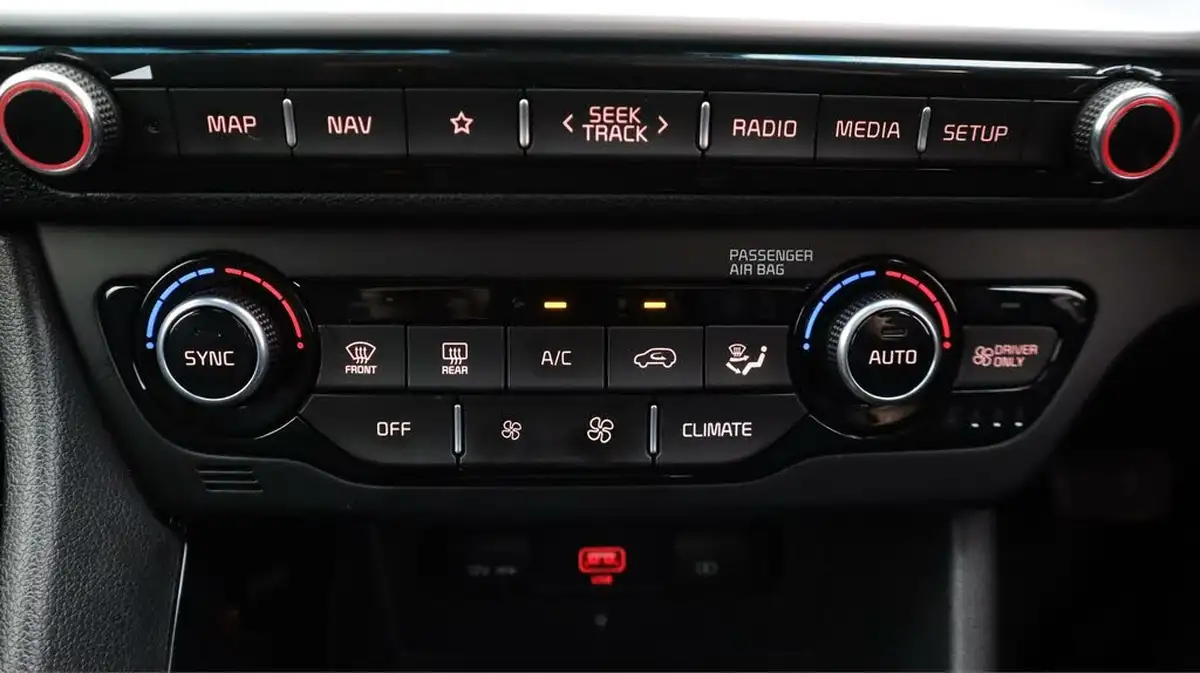 2022-kia-niro-16-gdi-3-156kwh-big-12
