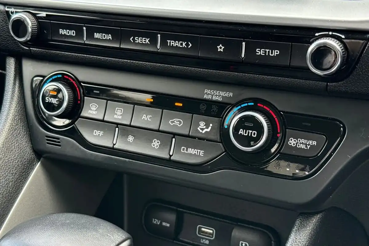2022-kia-niro-16-gdi-2-139bhp-156kwh-big-21