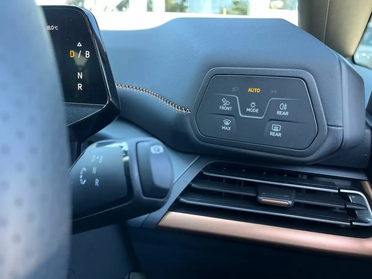 2025-cupra-born-e-vz-first-edition-big-29