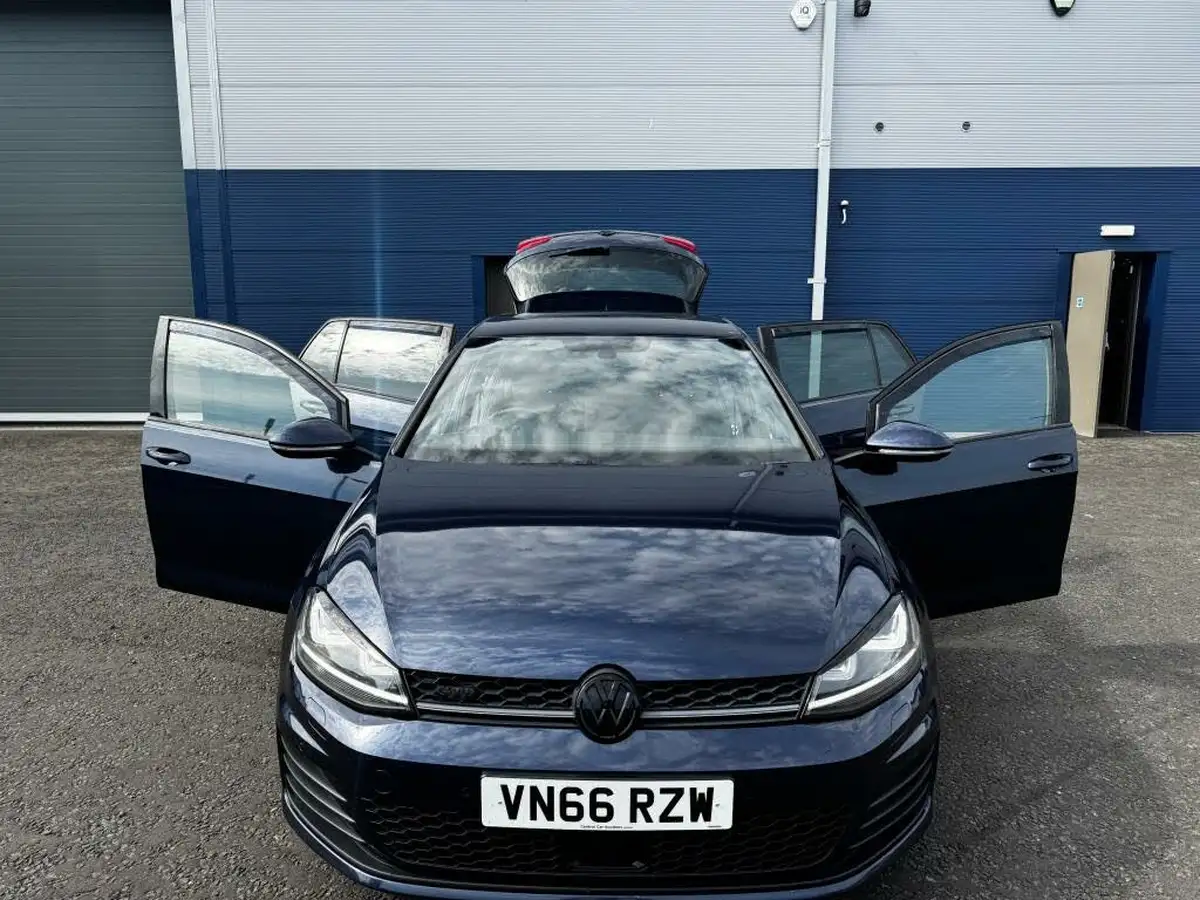 2017-volkswagen-golf-20tdi-gtd-bmt-hatchback-5d-big-13