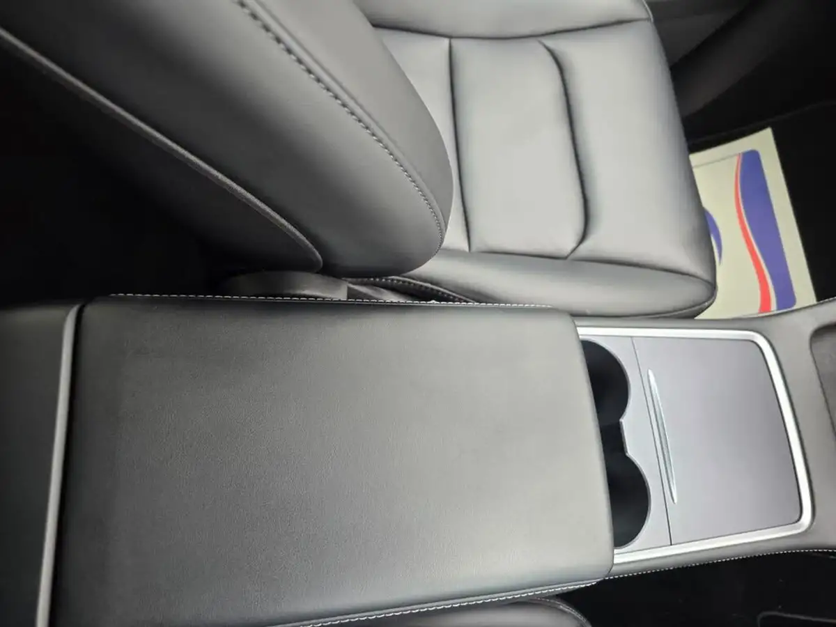 2023-tesla-model-y-e-rwd-big-18