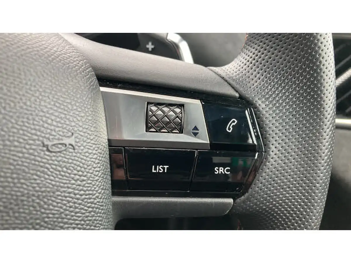2022-ds-ds-3-crossback-12-puretech-performance-line-130ps-eat8-big-19