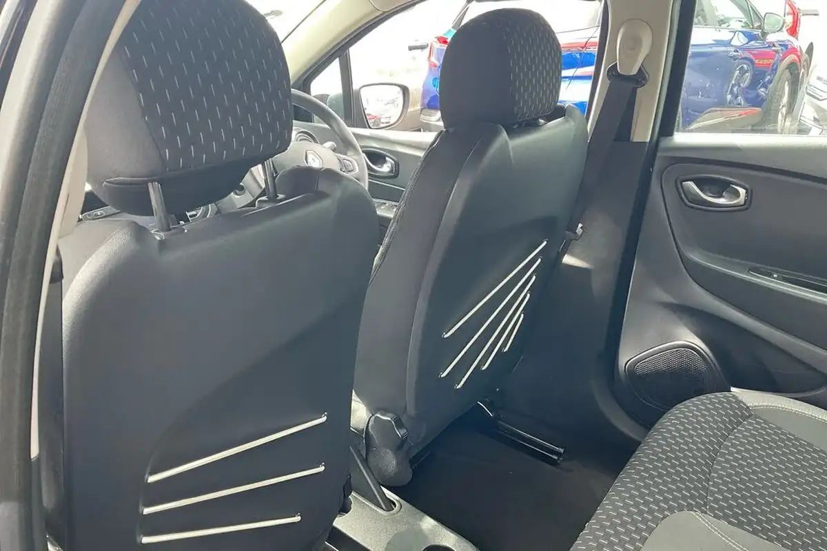 2018-renault-captur-09-tce-dynamique-nav-big-35
