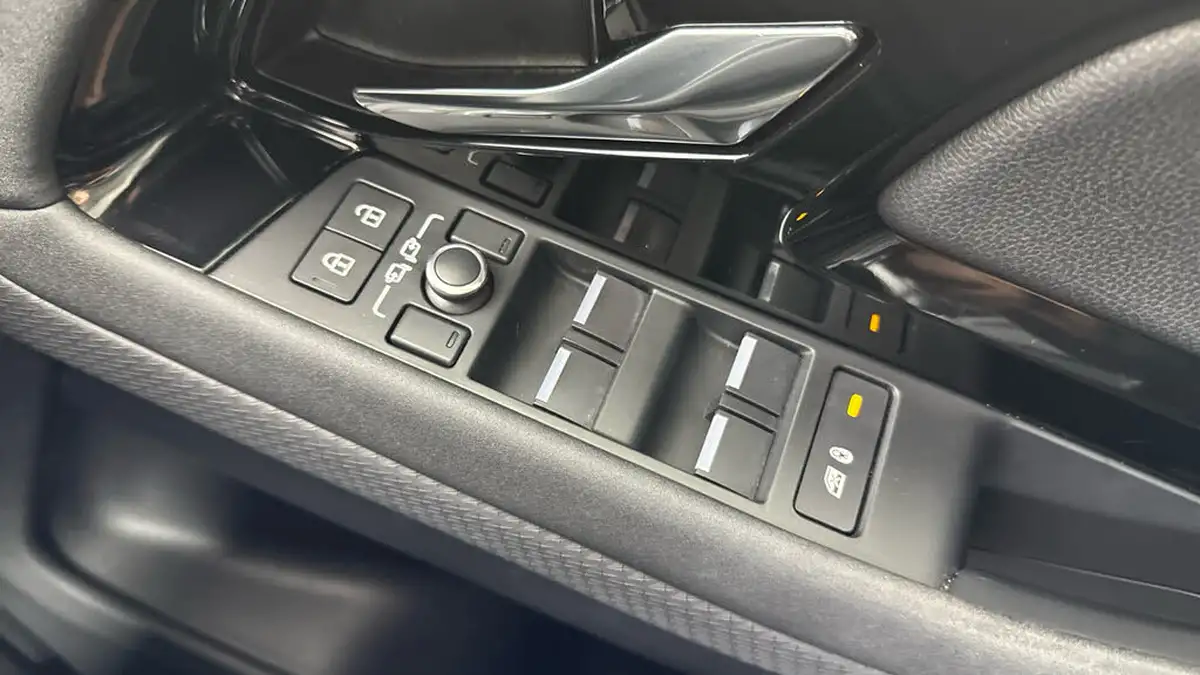2021-land-rover-range-rover-evoque-20-d165-s-big-22