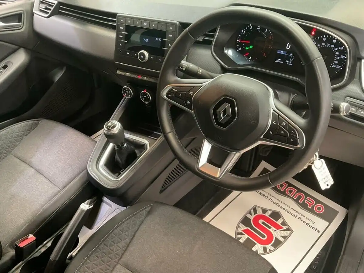 2020-renault-clio-10-sce-play-75bhp-big-22