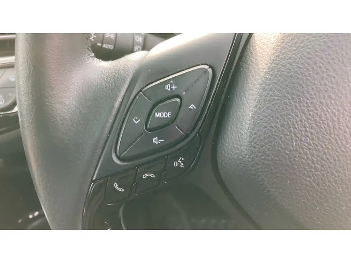 2022-toyota-c-hr-18-vvt-i-design-big-29