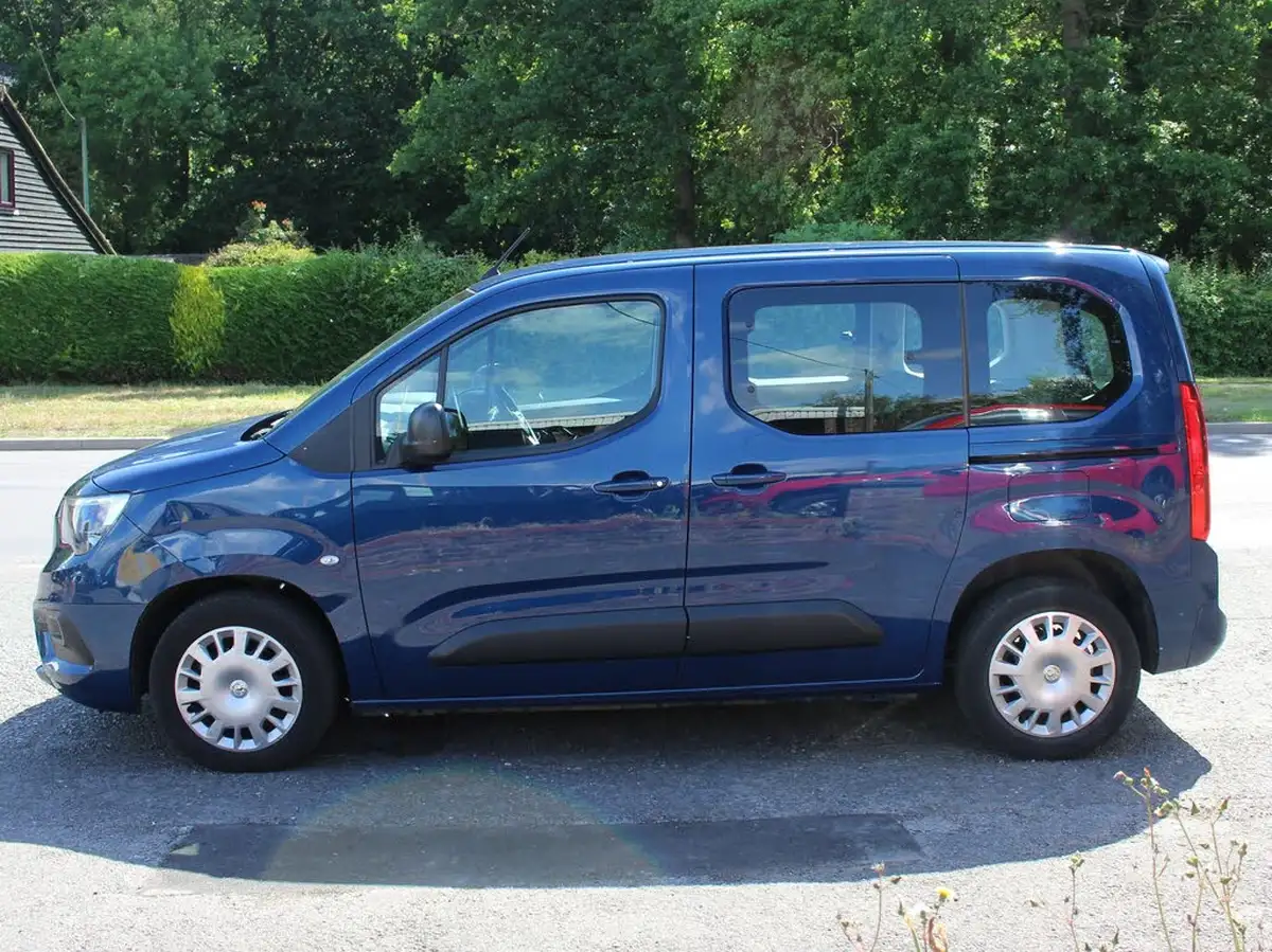 2021-vauxhall-combo-life-12i-edition-big-1