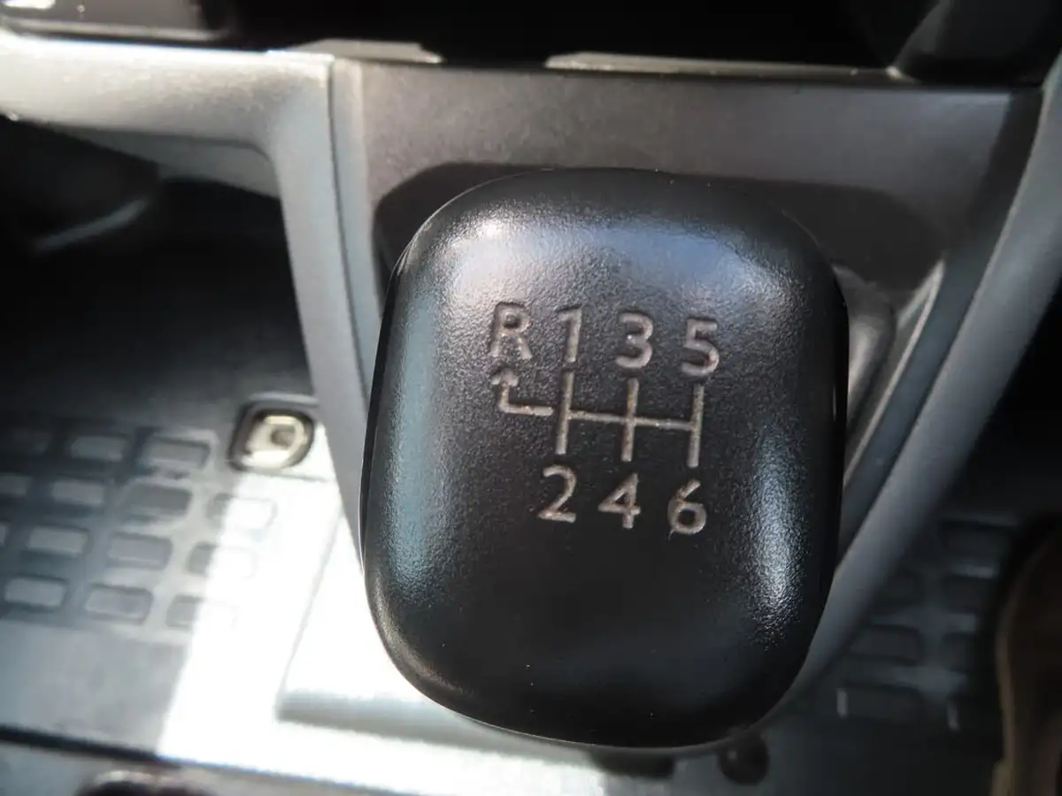 2020-citroen-dispatch-20bluehdi-enterprise-xl-1400-120pseu6d-ss-panel-big-40