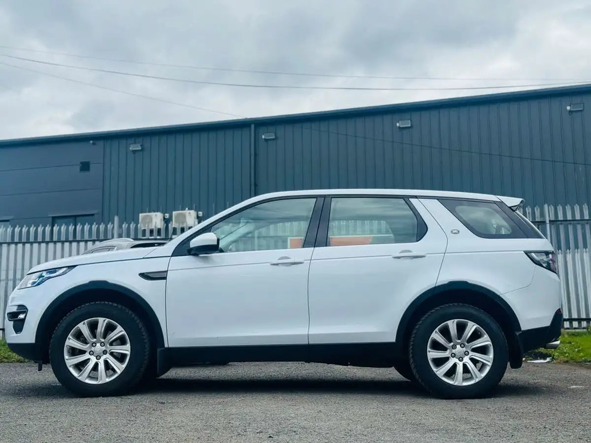 2015-land-rover-discovery-sport-20td4-se-tech-180ps-auto-big-8
