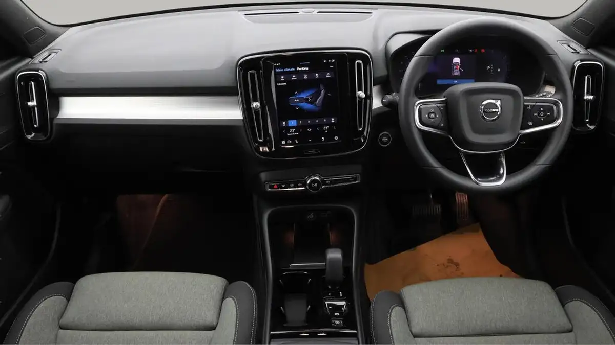 2023-volvo-xc40-20-b3-plus-big-16