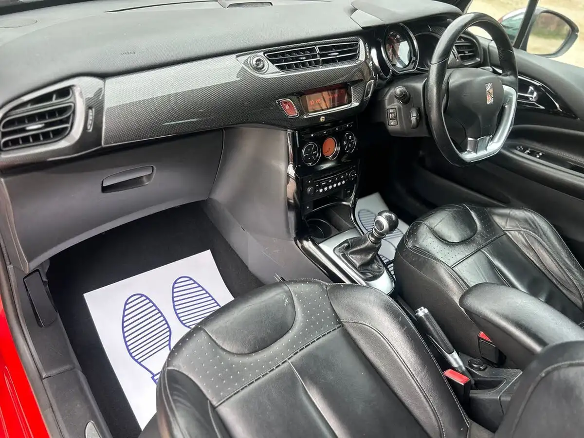 2011-citroen-ds3-16e-hdi-dsport-plus-big-19