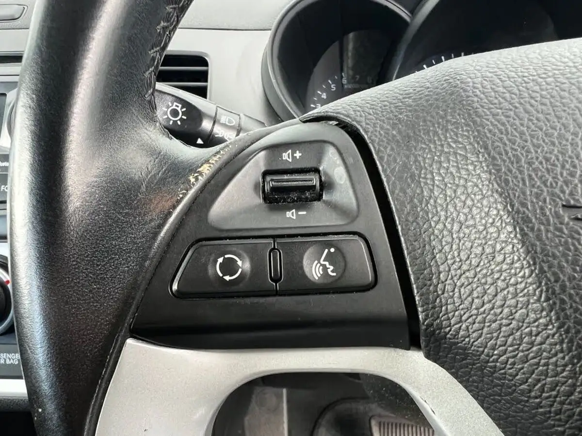 2012-kia-picanto-125-picanto-2-auto-big-11