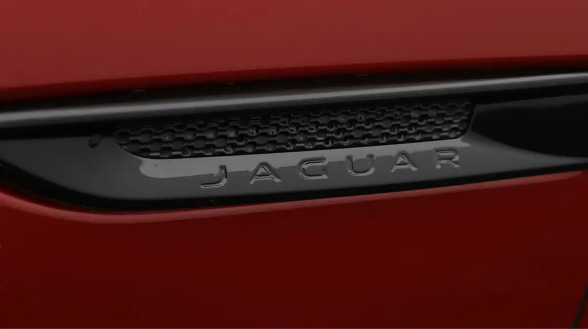 2019-jaguar-xf-30td-sportbrake-5d-big-19