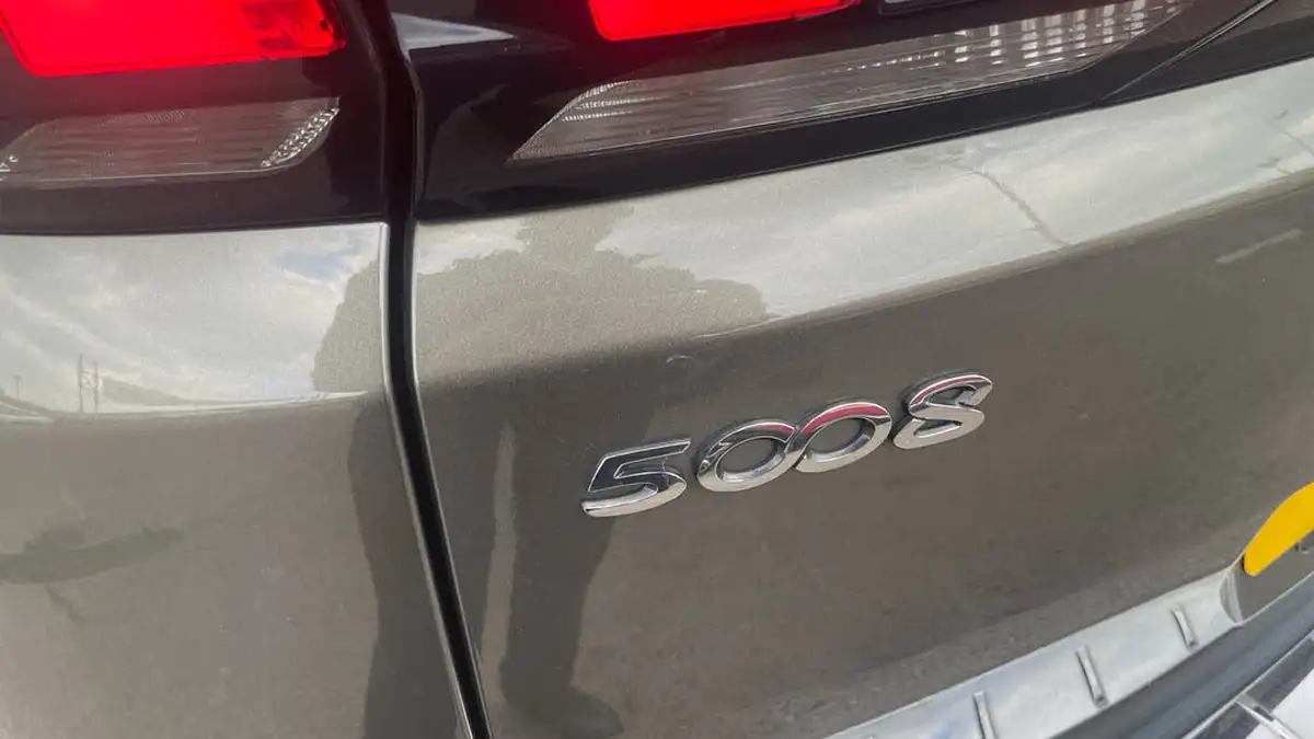 2018-peugeot-5008-suv-12-puretech-gt-line-premium-big-39