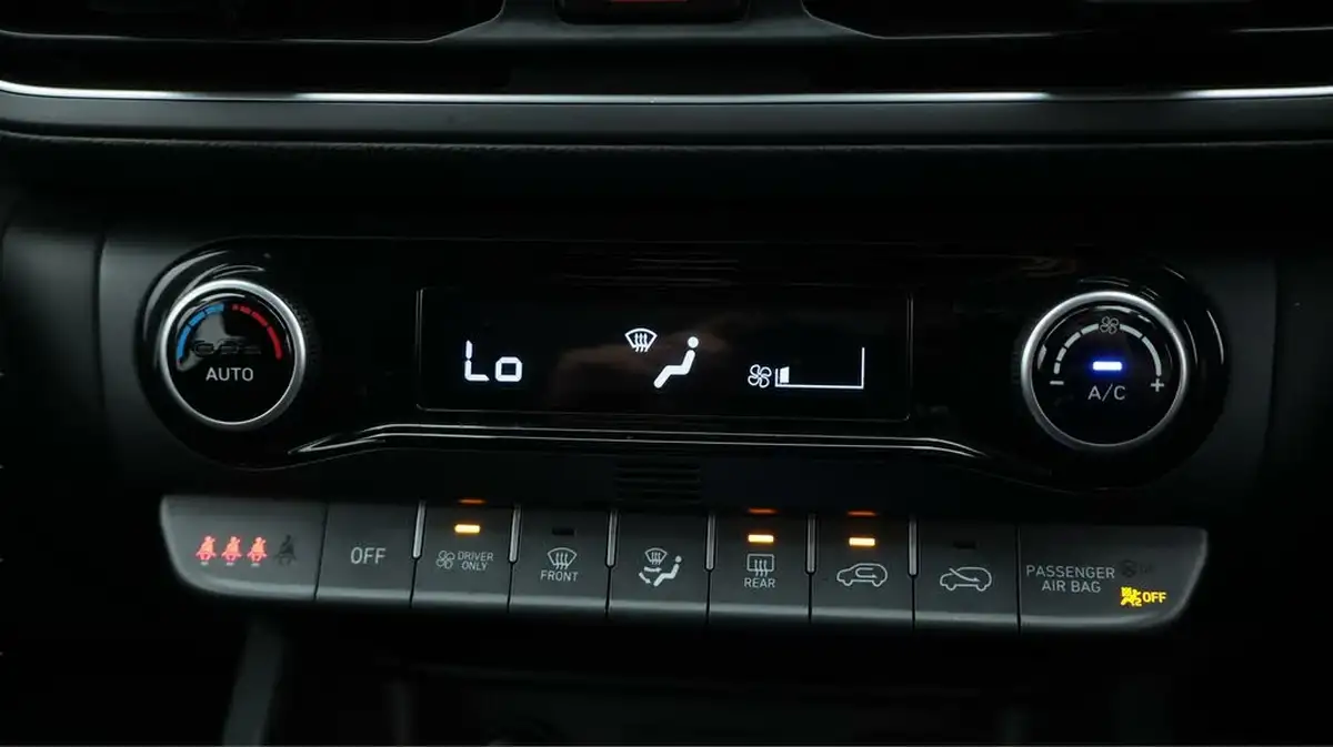 2022-hyundai-kona-16-gdi-se-connect-big-12