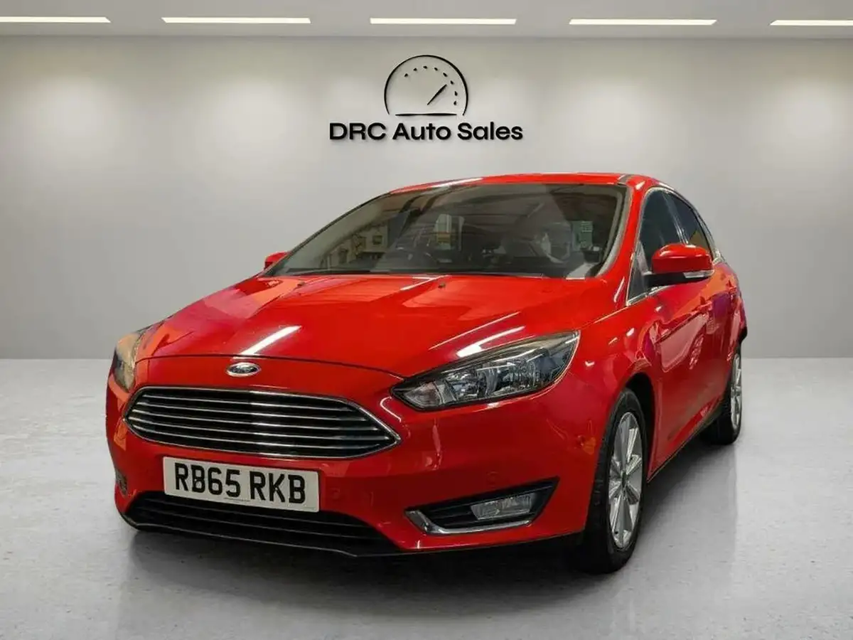 2015-ford-focus-10-titanium-t-125ps-hatchback-big-13