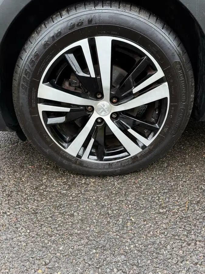 2021-peugeot-5008-suv-20-bluehdi-gt-177bhp-big-23