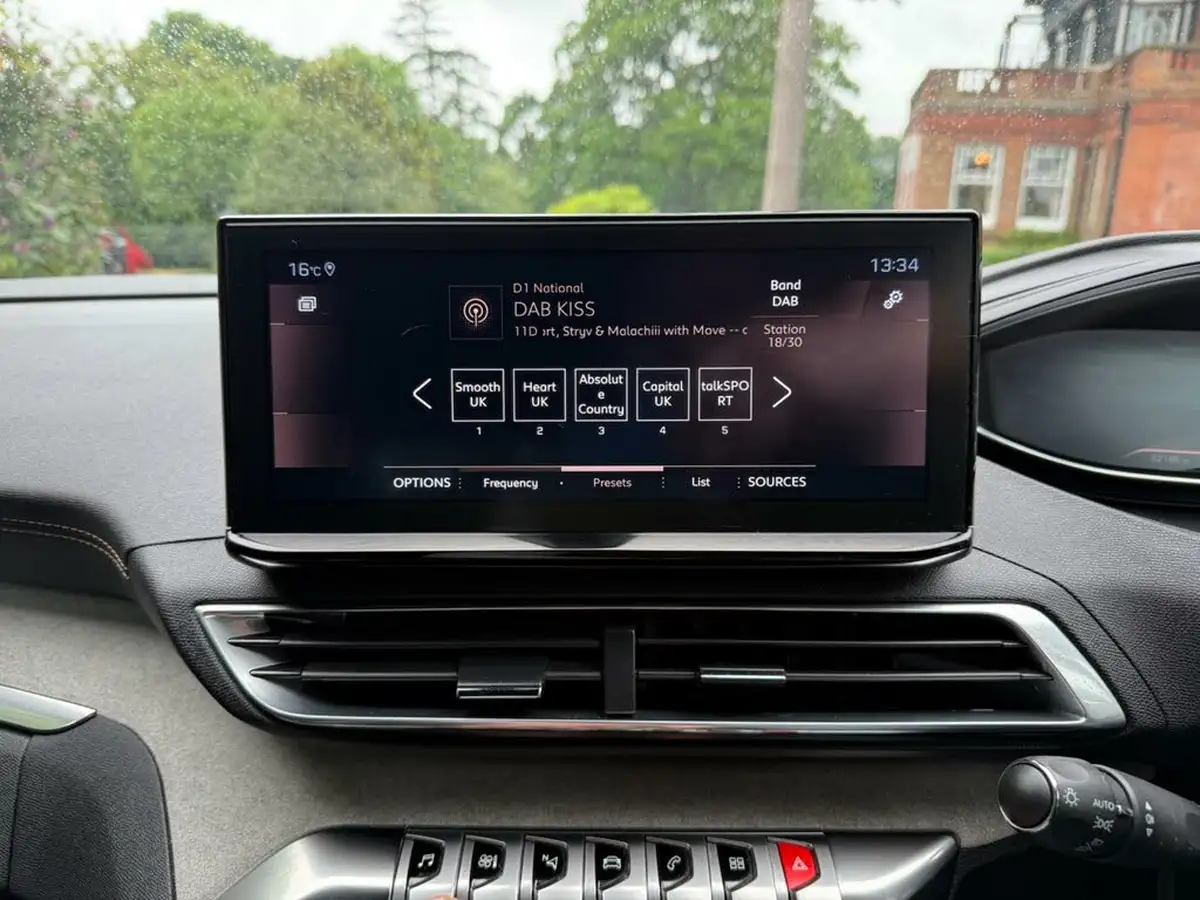 2021-peugeot-5008-suv-20-bluehdi-gt-177bhp-big-47