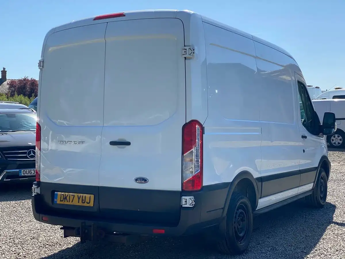 2017-ford-transit-20tdci-310-l2h2-105pseu6-big-3