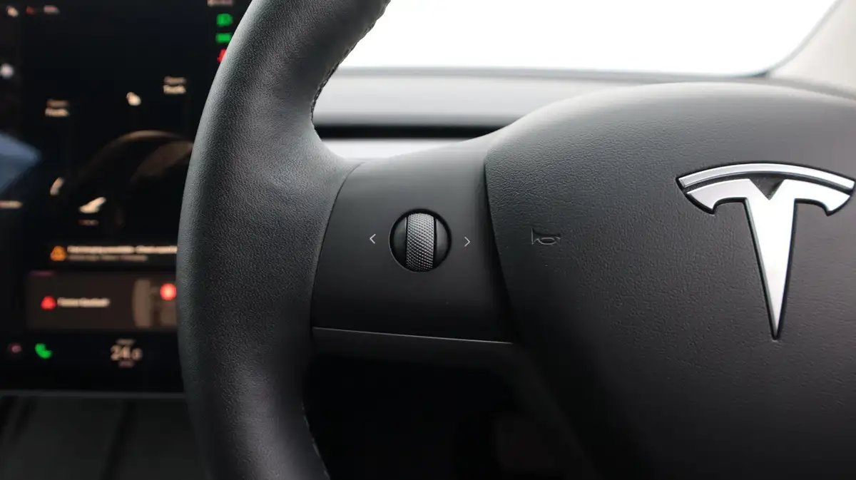 2021-tesla-model-3-e-standard-plus-big-24