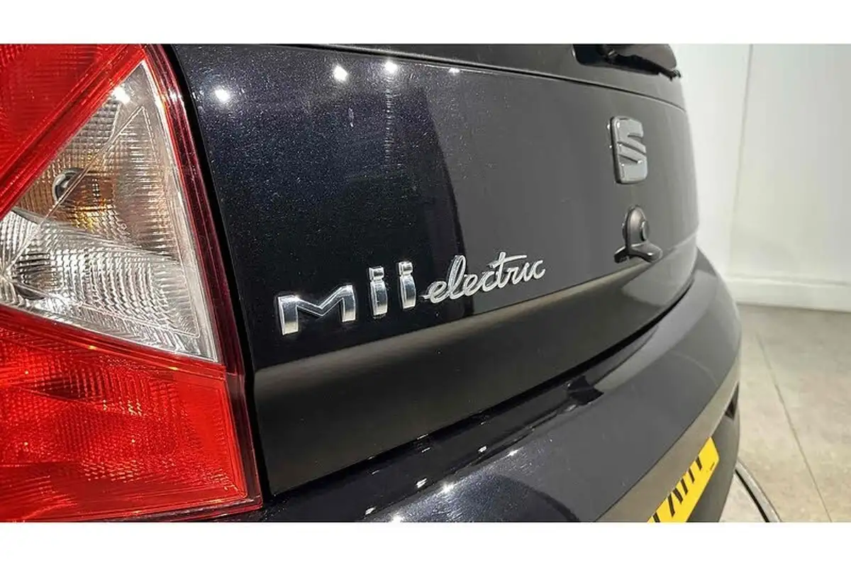 2021-seat-mii-e-big-13