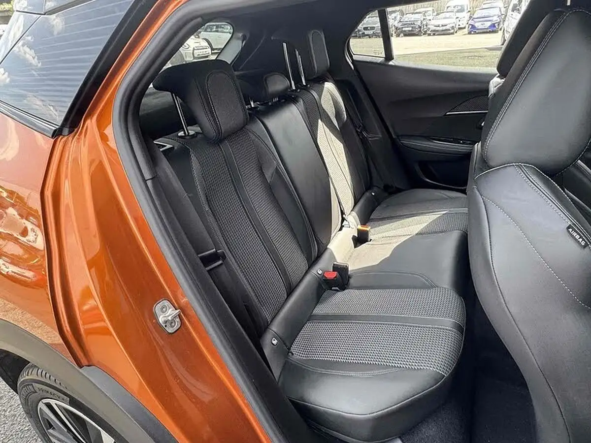 2020-peugeot-2008-suv-12-puretech-gt-line-eat8-big-25