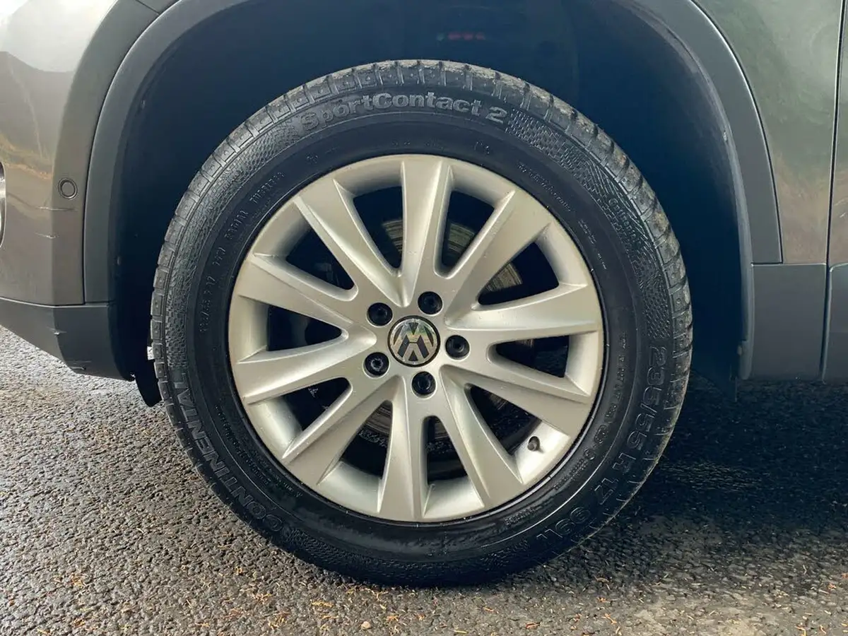 2011-volkswagen-tiguan-20td-match-140ps-dsg-big-30