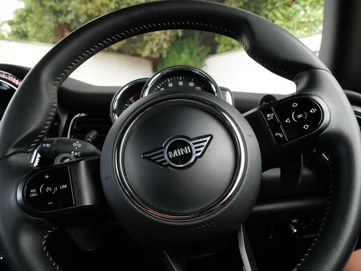 2022-mini-cooper-20-cooper-s-sport-hatchback-3d-auto-big-19
