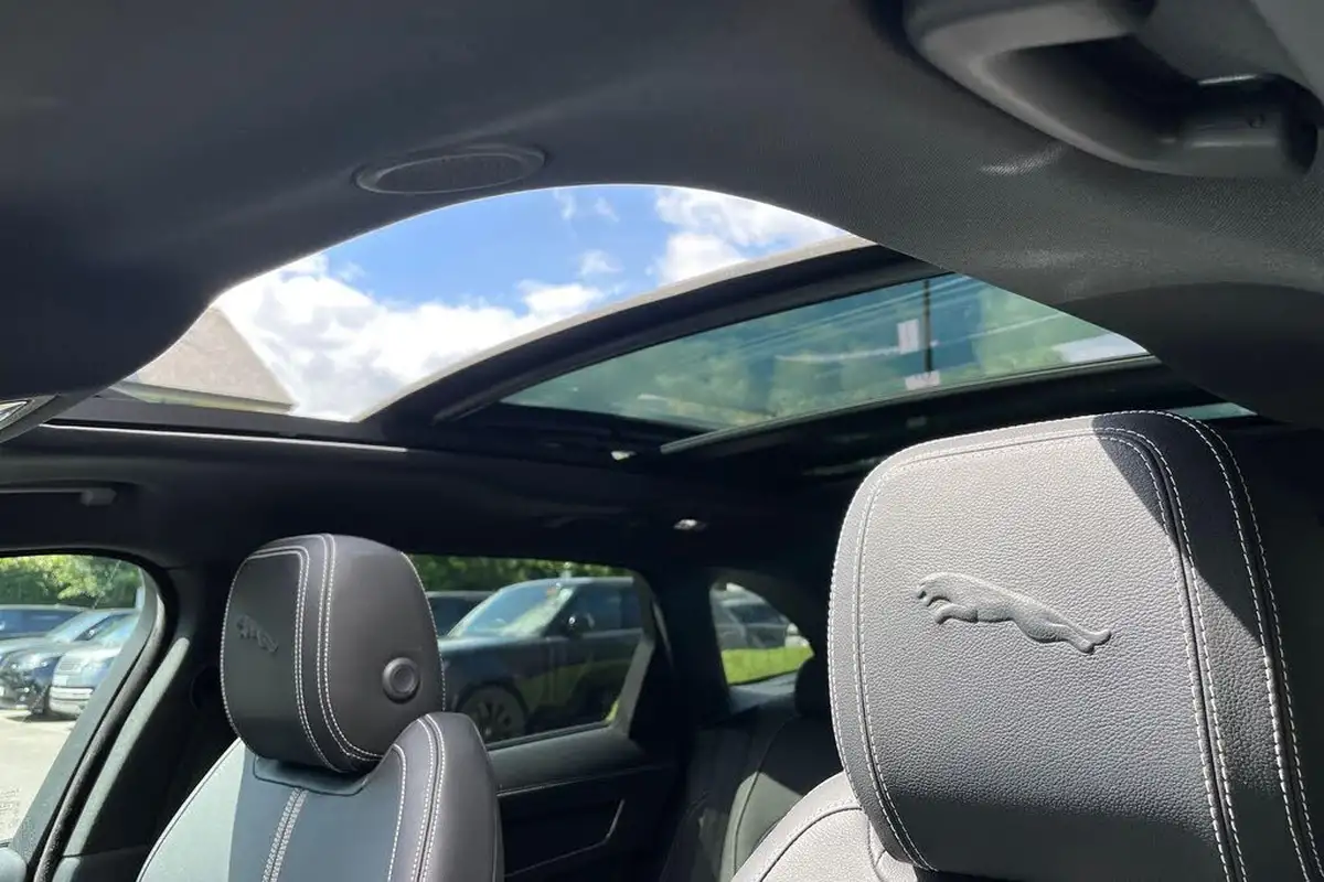 2022-jaguar-f-pace-20-p250-r-dynamic-black-big-3