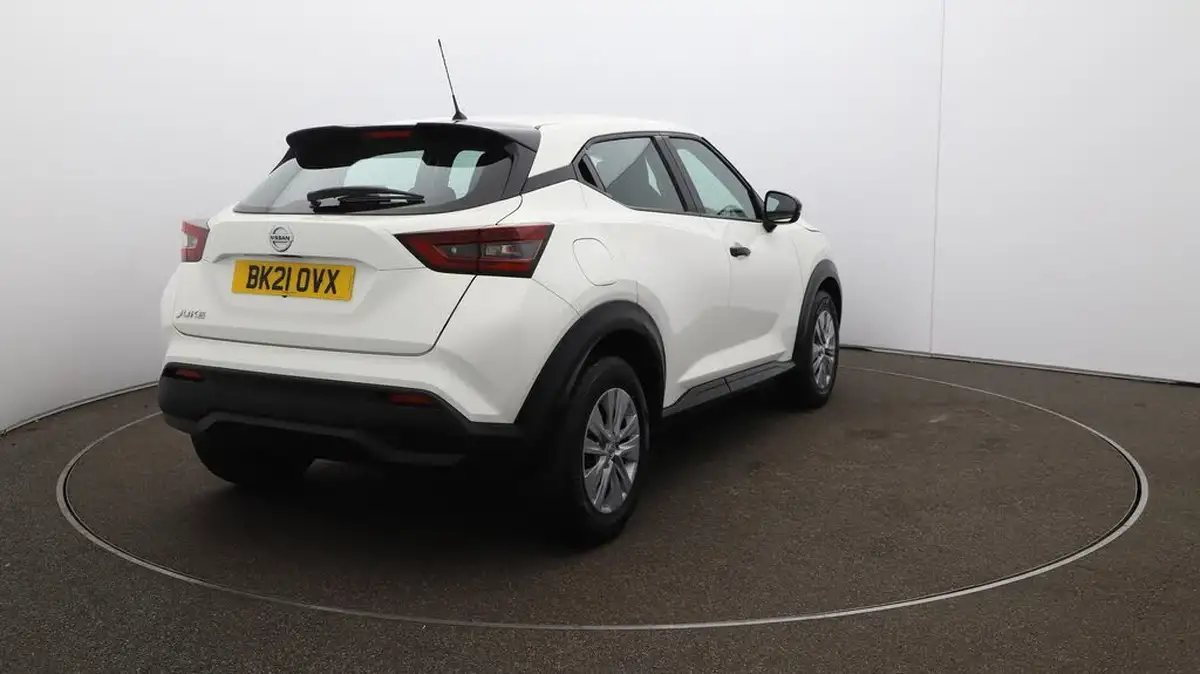 2021-nissan-juke-10-dig-t-visia-big-52