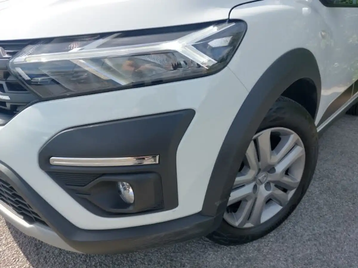 2022-dacia-sandero-stepway-10-tce-comfort-90bhp-auto-big-8