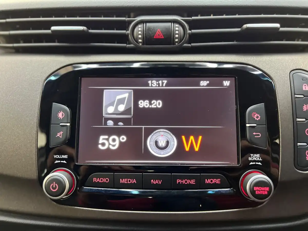 2015-alfa-romeo-giulietta-14-tb-business-edition-big-29