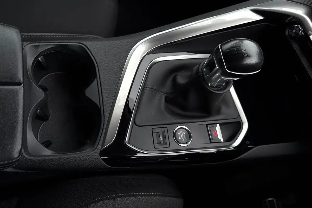 2022-peugeot-3008-suv-12-puretech-active-premium-big-22