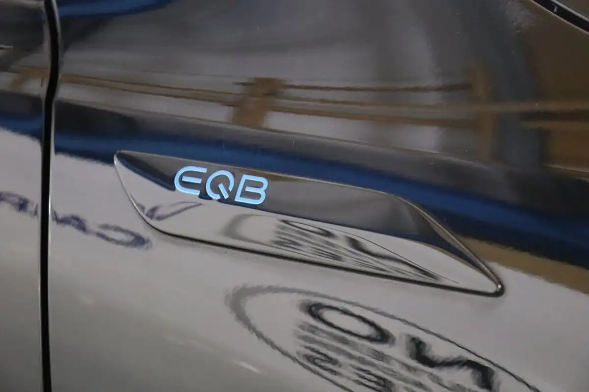 2022-mercedes-benz-eqb-e-eqb-300-amg-line-premium-big-12